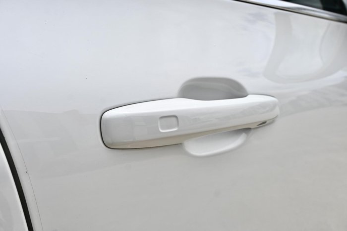 2018 Volvo XC60 D4 Inscription MY19 AWD Crystal White