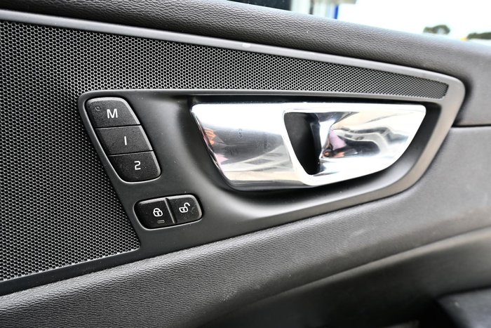 2018 Volvo XC60 D4 Inscription MY19 AWD Crystal White