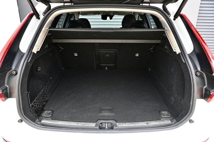 2018 Volvo XC60 D4 Inscription MY19 AWD Crystal White