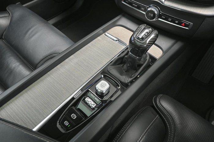 2018 Volvo XC60 D4 Inscription MY19 AWD Crystal White