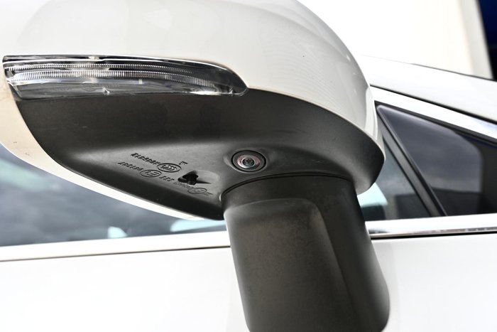 2018 Volvo XC60 D4 Inscription MY19 AWD Crystal White