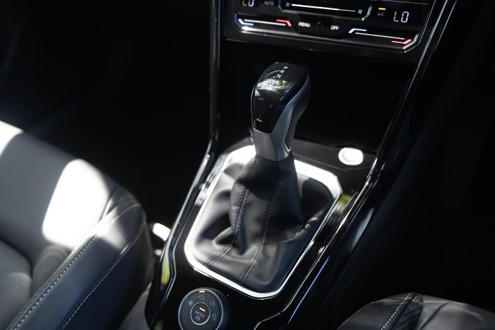 2025 Volkswagen T-Roc 140TSI R-Line