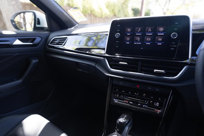 2025 Volkswagen T-Roc 140TSI R-Line