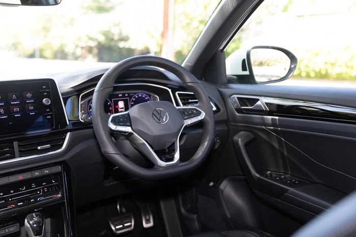 2025 Volkswagen T-Roc 140TSI R-Line