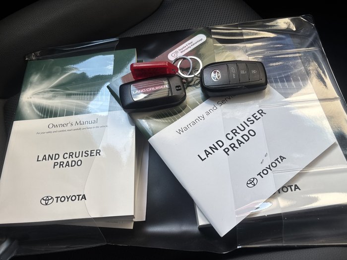 2024 Toyota Landcruiser Prado