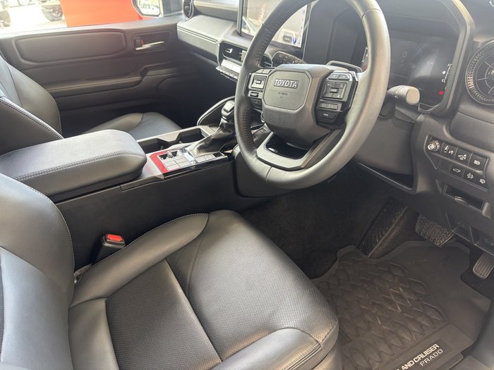 2024 Toyota Landcruiser Prado