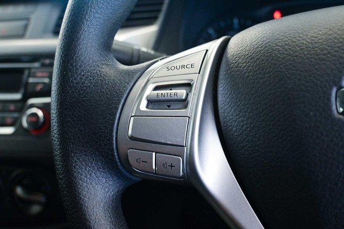 2019 Nissan Navara RX