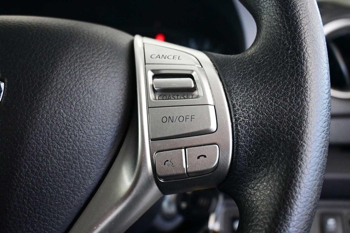 2019 Nissan Navara RX