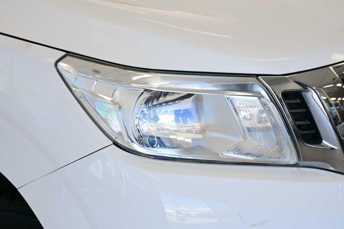 2019 Nissan Navara RX