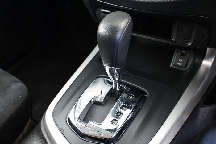 2019 Nissan Navara RX