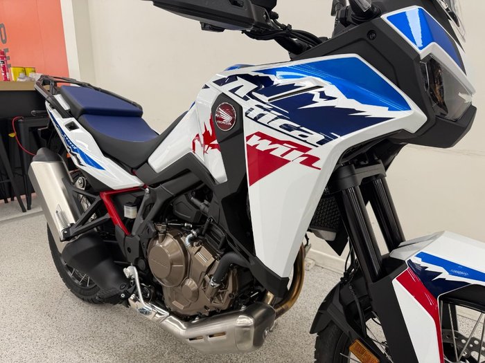 2024 Honda 2024 Honda 1100CC CRF1100A3 AFRICA TWIN ES Road