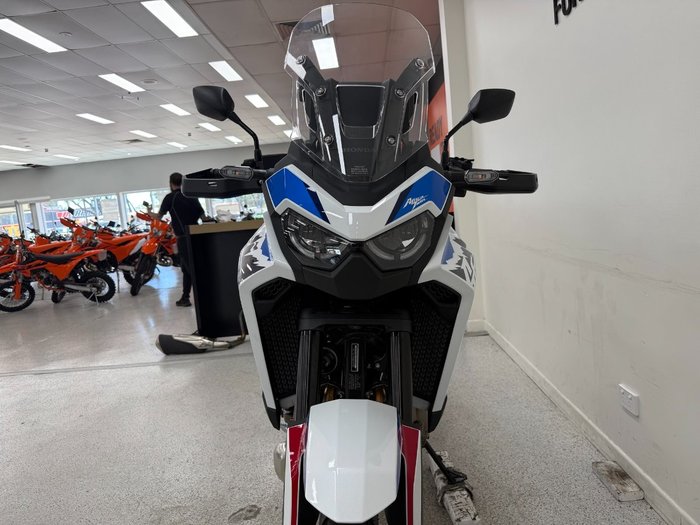 2024 Honda 2024 Honda 1100CC CRF1100A3 AFRICA TWIN ES Road