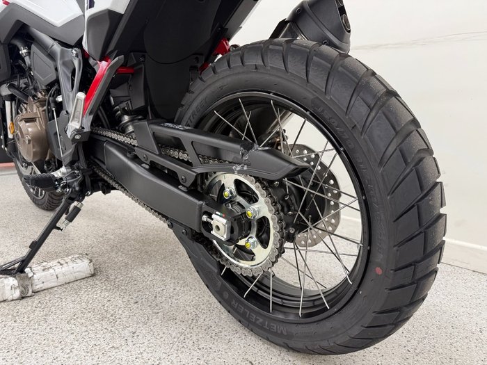 2024 Honda 2024 Honda 1100CC CRF1100A3 AFRICA TWIN ES Road