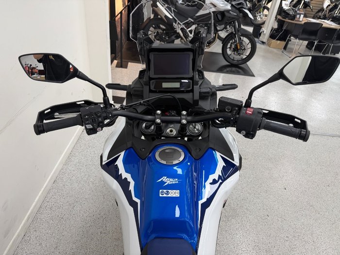 2024 Honda 2024 Honda 1100CC CRF1100A3 AFRICA TWIN ES Road