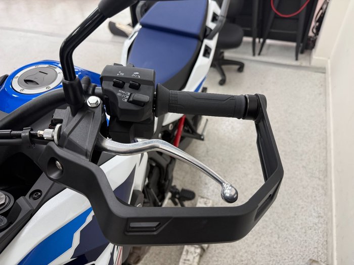 2024 Honda 2024 Honda 1100CC CRF1100A3 AFRICA TWIN ES Road