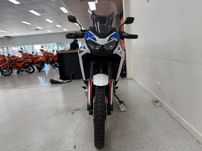 2024 Honda 2024 Honda 1100CC CRF1100A3 AFRICA TWIN ES Road