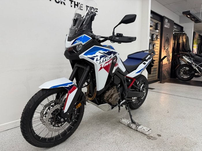 2024 Honda 2024 Honda 1100CC CRF1100A3 AFRICA TWIN ES Road