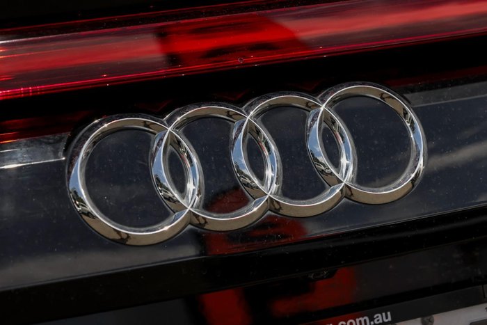 2021 Audi Q8 55 TFSI S line