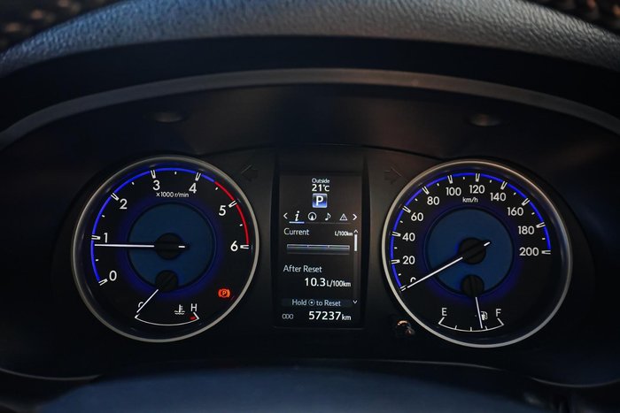 2019 Toyota Hilux SR5