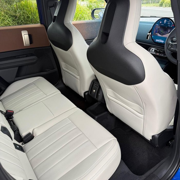 2024 MINI Countryman S Favoured