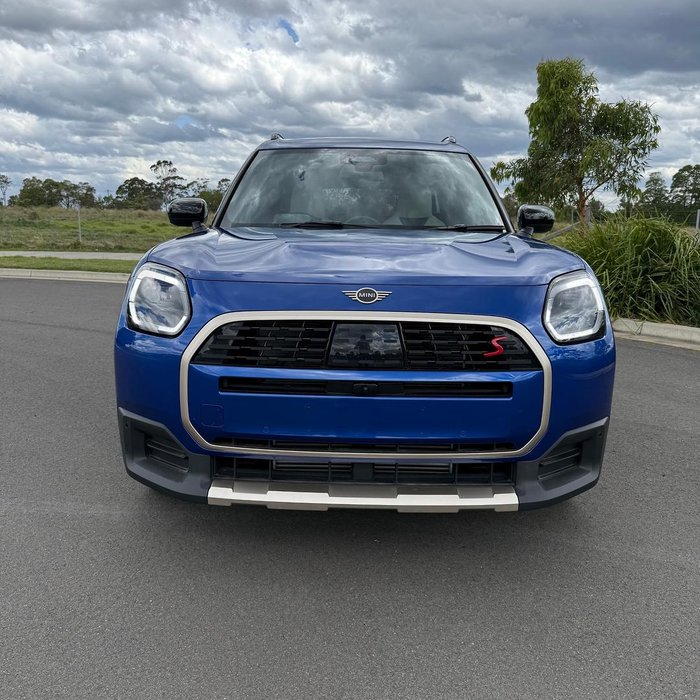 2024 MINI Countryman S Favoured