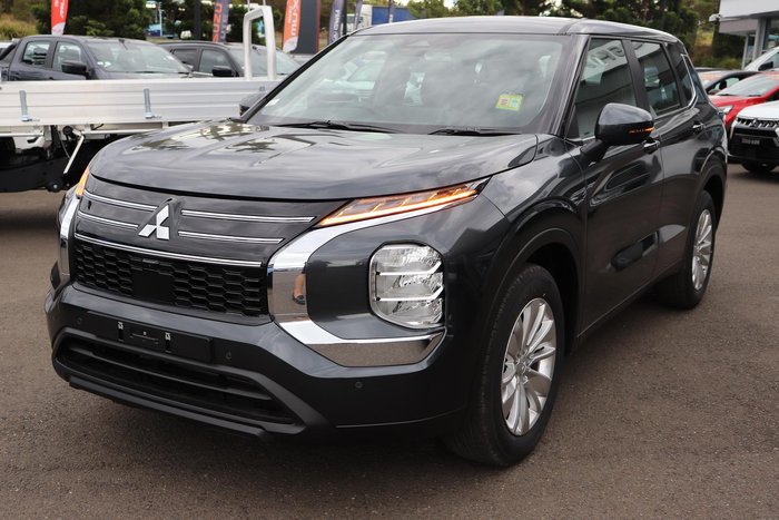 2025 Mitsubishi Outlander ES