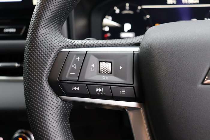 2025 Mitsubishi Outlander ES