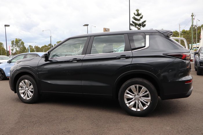 2025 Mitsubishi Outlander ES