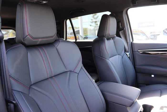 2025 Isuzu MU-X X-TERRAIN