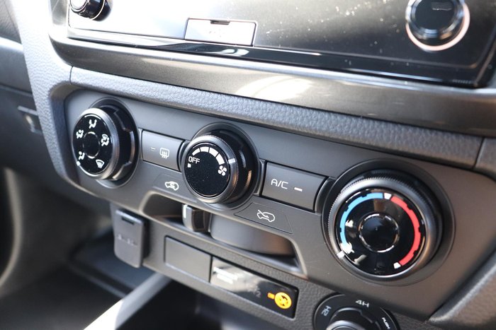 2025 Isuzu D-MAX X-RIDER