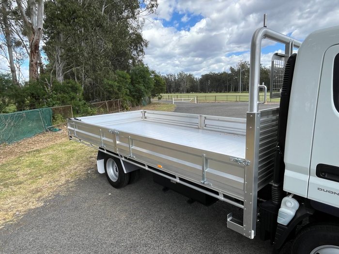 2024 Fuso Canter 515 White