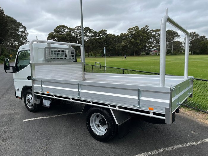 2025 Fuso Canter 515 White