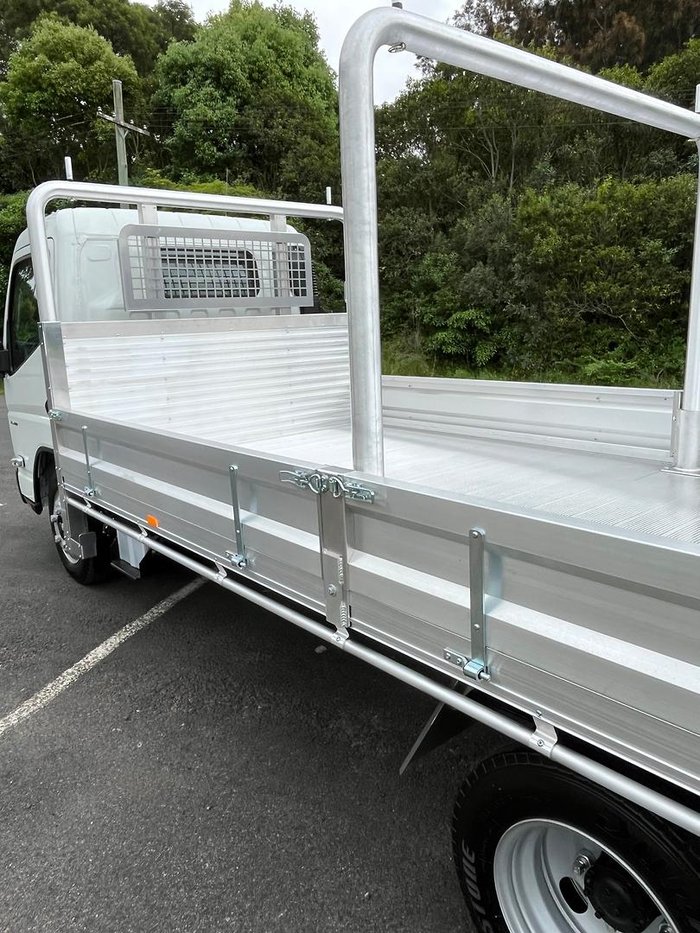 2025 Fuso Canter 515 White