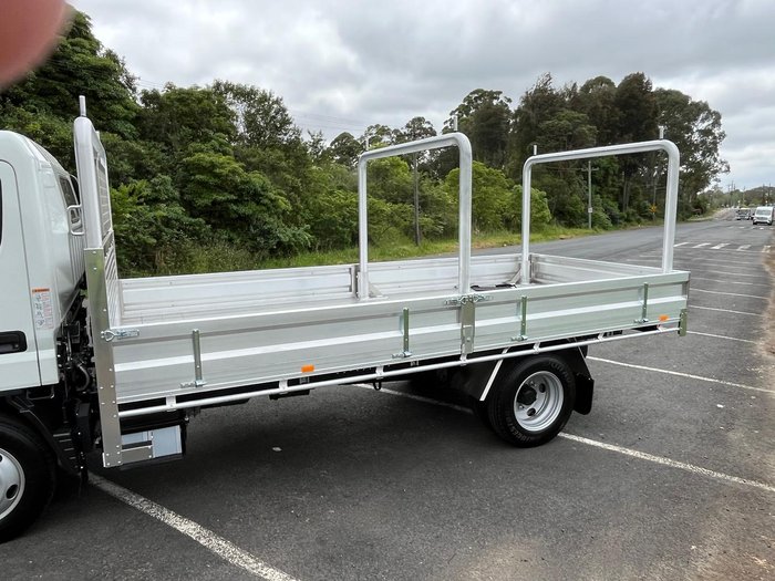 2025 Fuso Canter 515 White