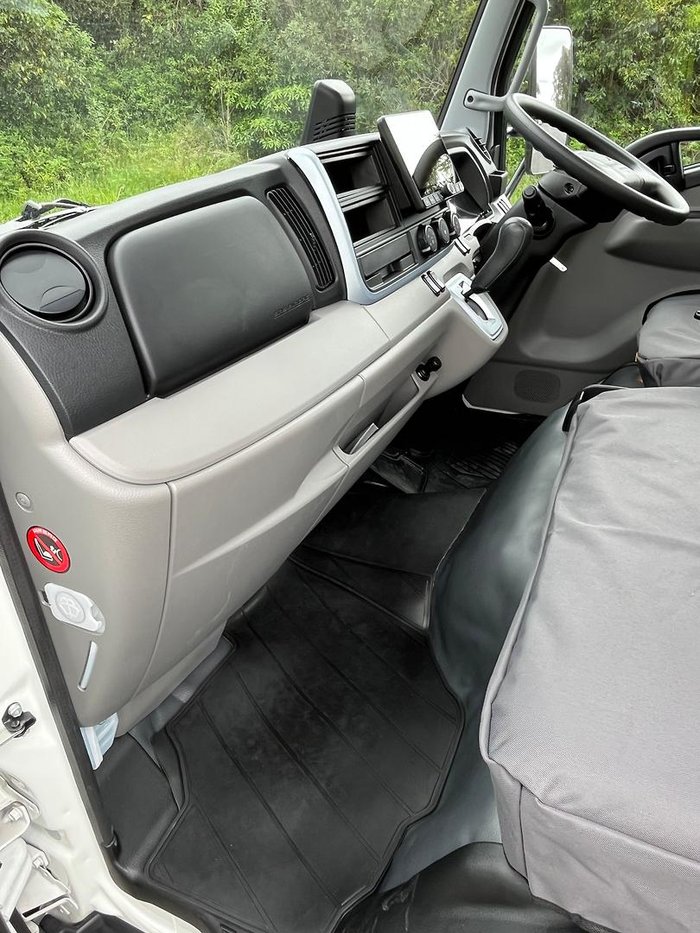 2025 Fuso Canter 515 White