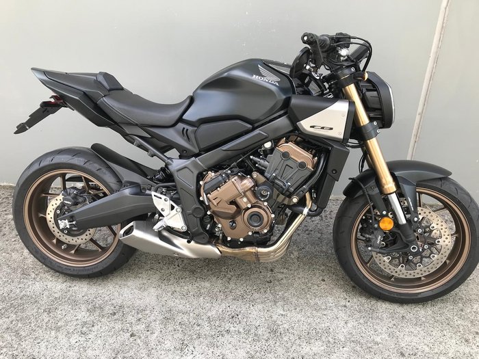 2025 Honda CB650R E-Clutch