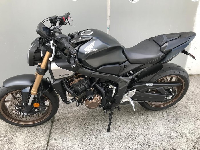 2025 Honda CB650R E-Clutch