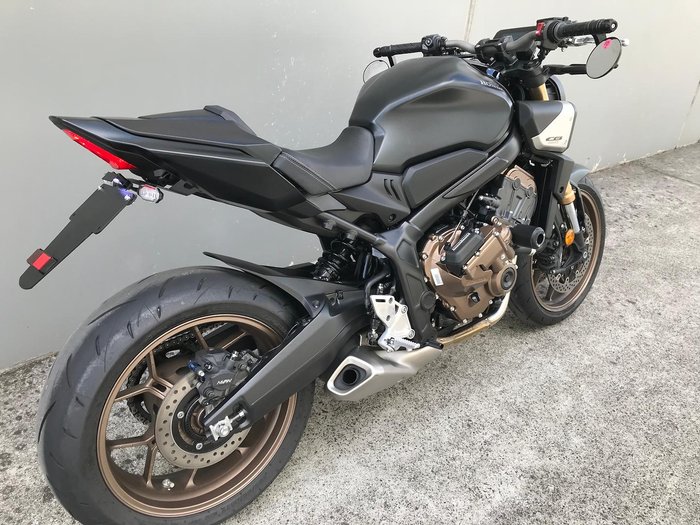 2025 Honda CB650R E-Clutch