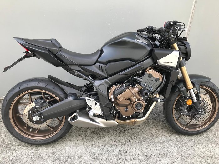 2025 Honda CB650R E-Clutch