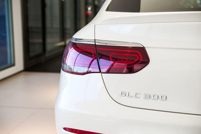 2022 Mercedes-Benz GLC-Class GLC300