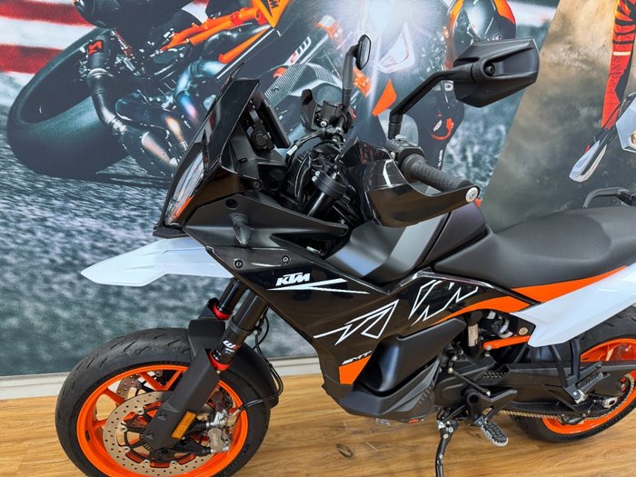 2024 Ktm 890 SM-T BLACK