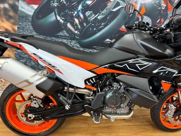 2024 Ktm 890 SM-T BLACK