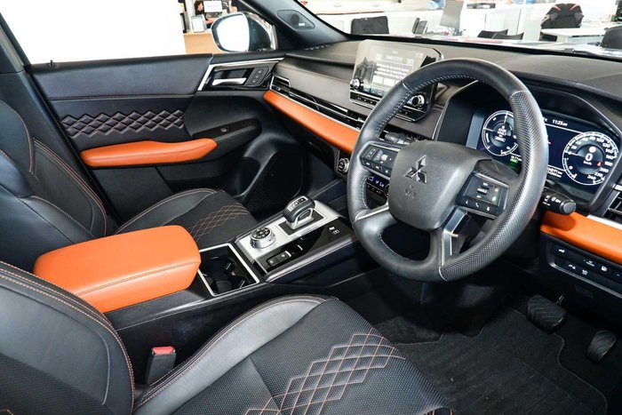 2024 Mitsubishi Outlander PHEV Exceed Tourer