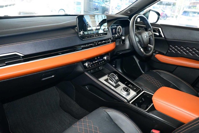 2024 Mitsubishi Outlander PHEV Exceed Tourer