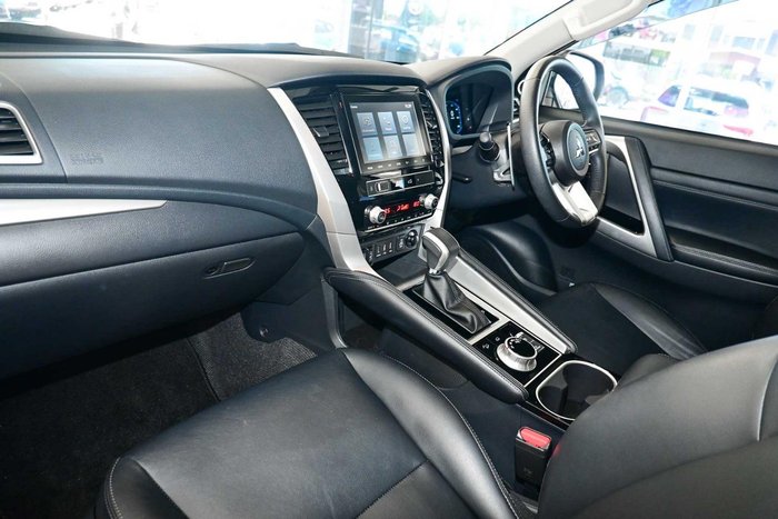 2024 Mitsubishi Pajero Sport Exceed