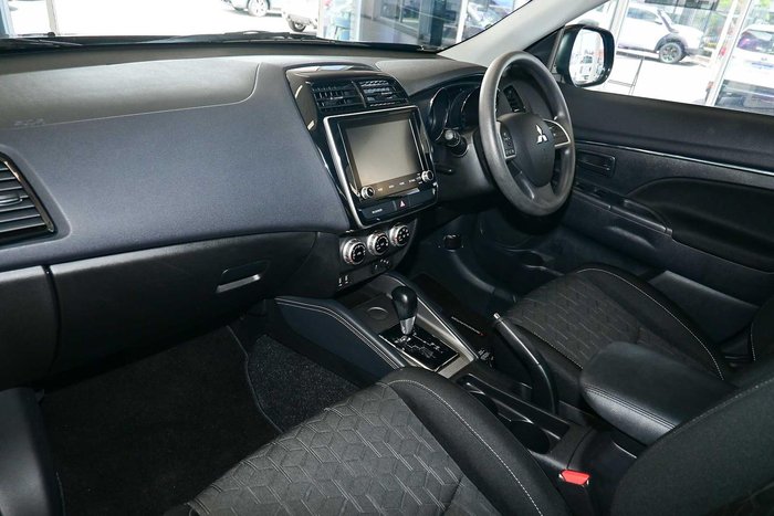 2024 Mitsubishi ASX ES