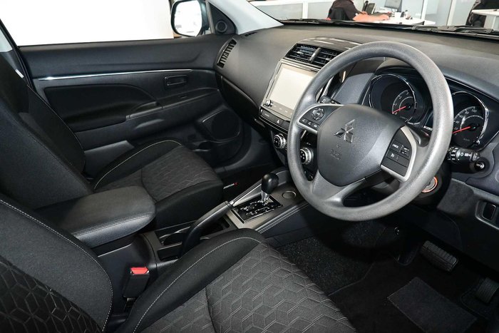 2024 Mitsubishi ASX ES