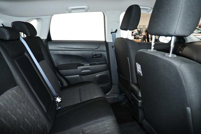 2024 Mitsubishi ASX ES