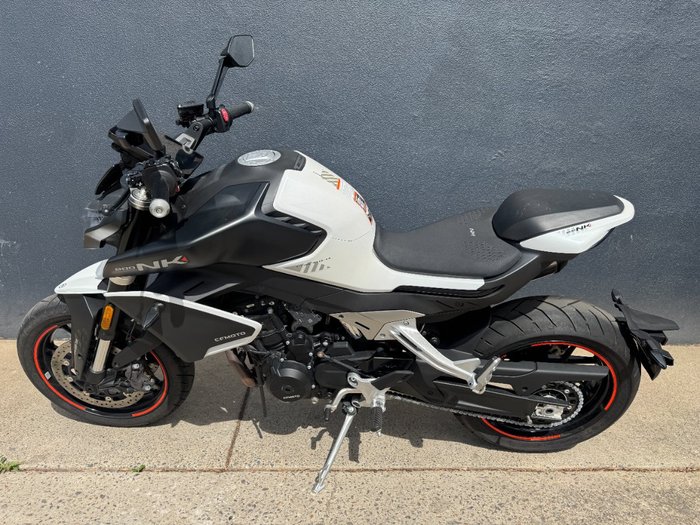 2024 CFMOTO NK ADVANCE WHITE