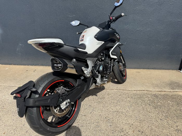 2024 CFMOTO NK ADVANCE WHITE